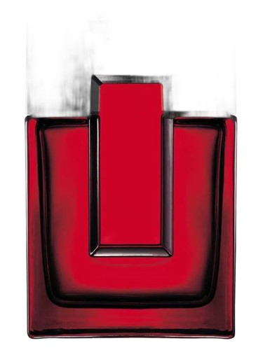 profumo Black Essential Hot di Avon da uomo